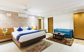 Royal Ace Boutique Hotel